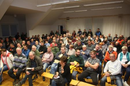 Sestanek s krajani Begunj pri Cerknici v zvezi s kanalizacijo 11 Foto Ljubo Vukelič